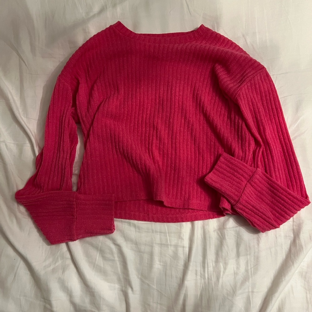 Pink aritzia sweater